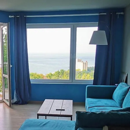 Apartment Chill And Sea